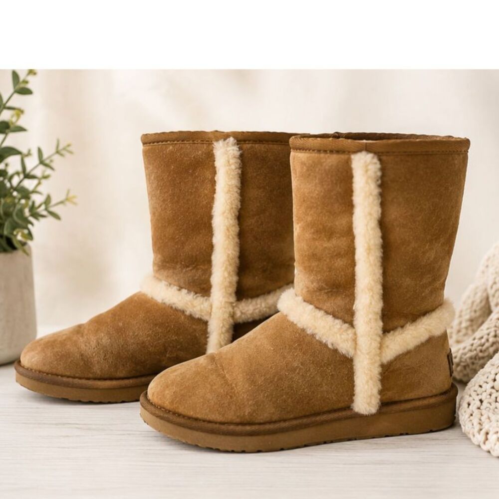 UGG Australia Classic Tall Boots Chestnut | Women’s Size 7 | Sheepskin Lined